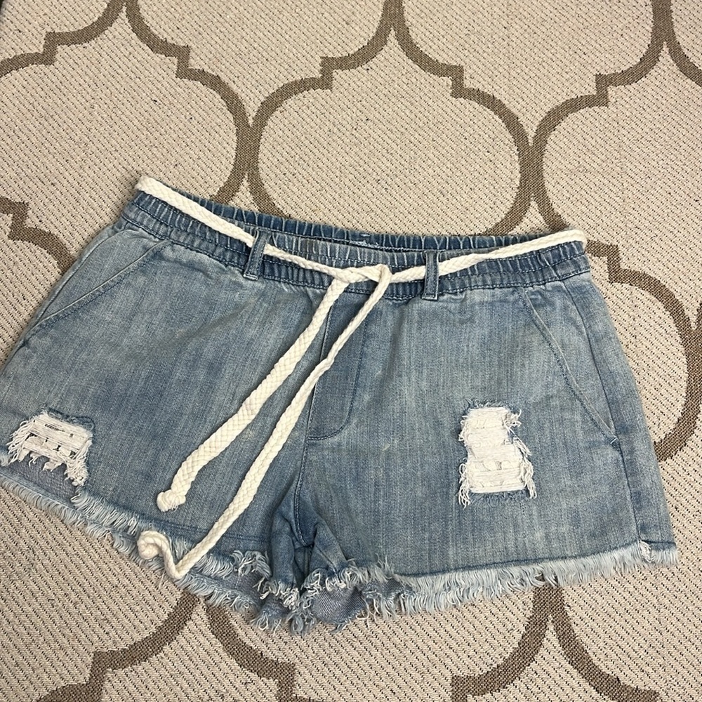 aerie Distressed Raw Hem Pull on Mini Light Wash Denim Shorts Size Small